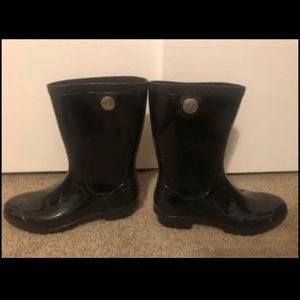 UGG Rain boots- never worn!